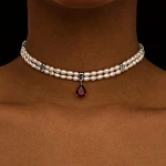 Серебряный чокер SICILIA из жемчуга и красным камнем