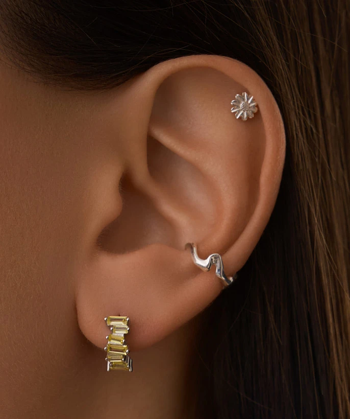 Миниатюрные серьги-конго с желтыми фианитами MIESTILO 