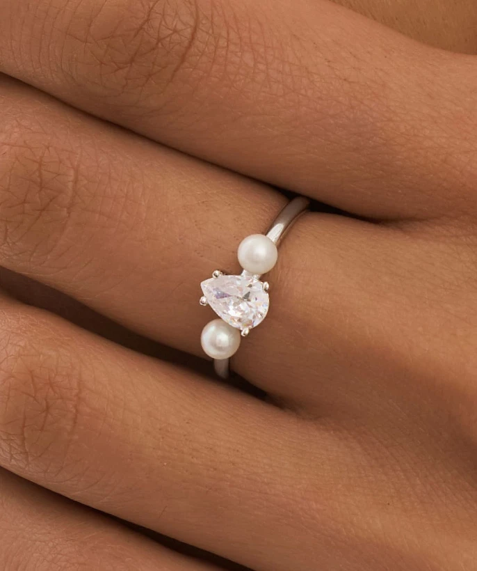 Серебряное кольцо СИЦИЛИЯ с жемчугом и белым фианитом