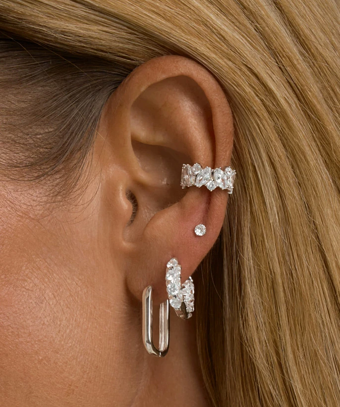 Серебряные серьги-кольца из фианитов в огранке Круг