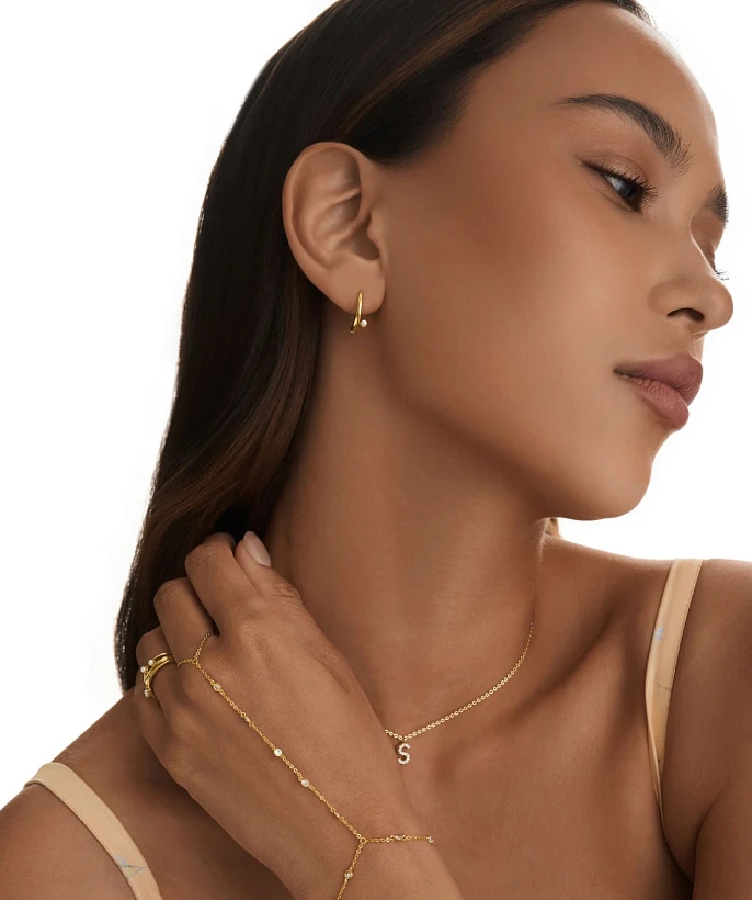 Серебряное колье  в покрытии желтое золото  с буквой S MIESTILO