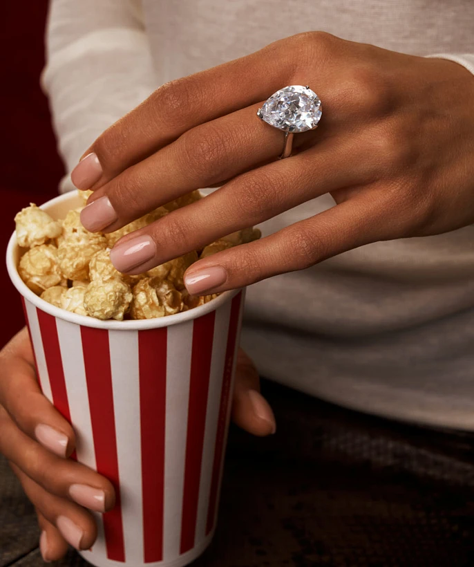 Коктейльное кольцо из серебра с фианитом Груша