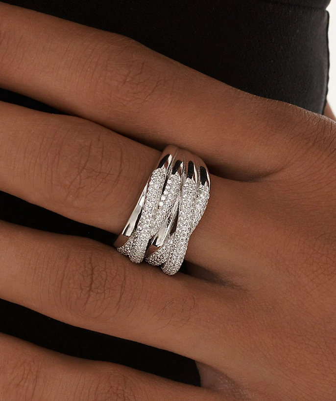 Кольцо многослойное с фианитами серебряное