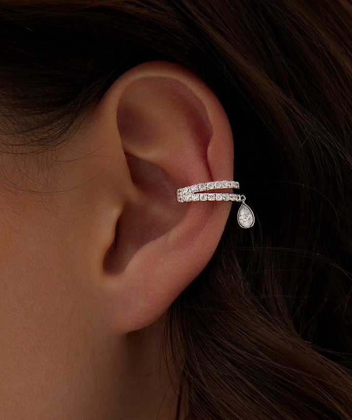 Кафф из серебра с фианитами с каплей