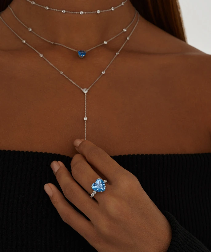 Колье с голубым сердцем из серебра