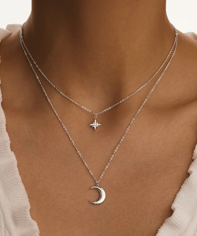 Серебряное колье Исида с луной и звездой MIESTILO