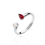 Серебряное кольцо SICILIA с жемчугом и красным камнем