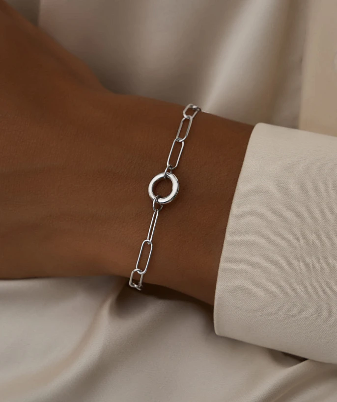 Серебряный браслет с якорной цепью и акцентным карабином MIESTILO