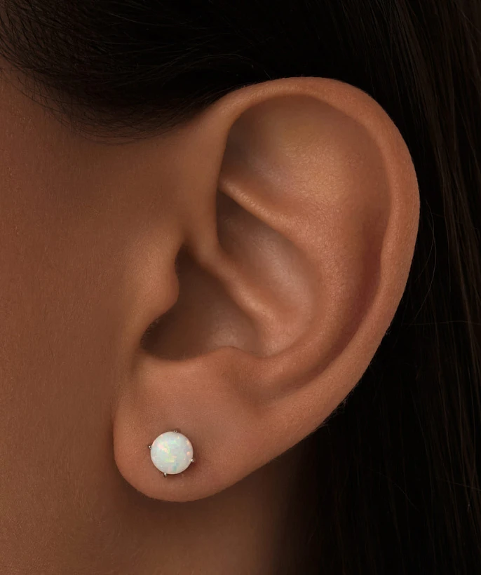 Серебряные серьги гвоздики с опалом 6мм