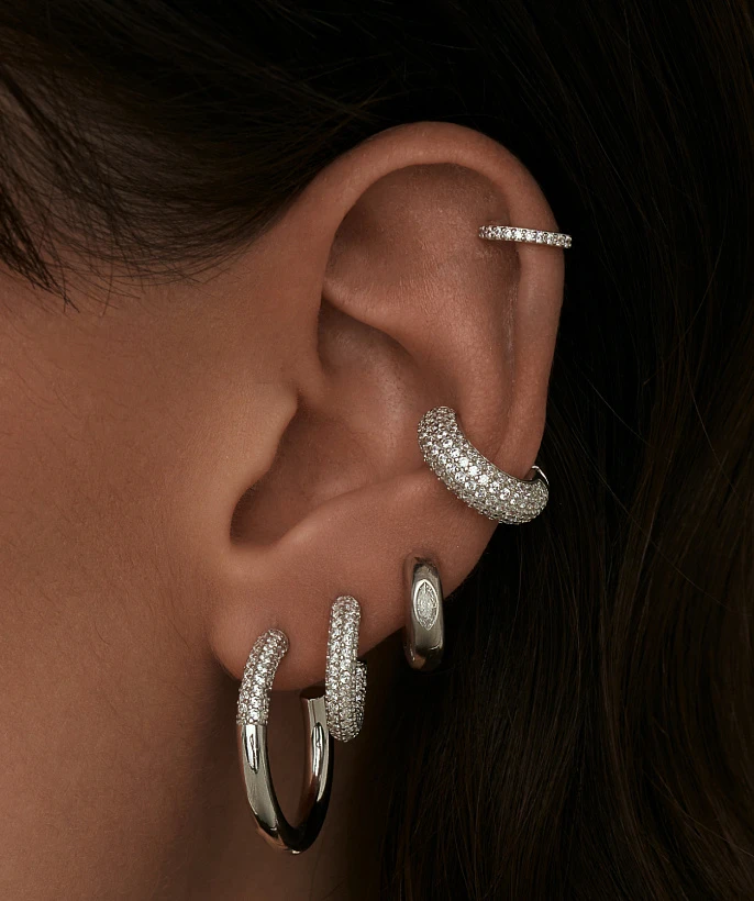 Серебряный кафф с фианитами