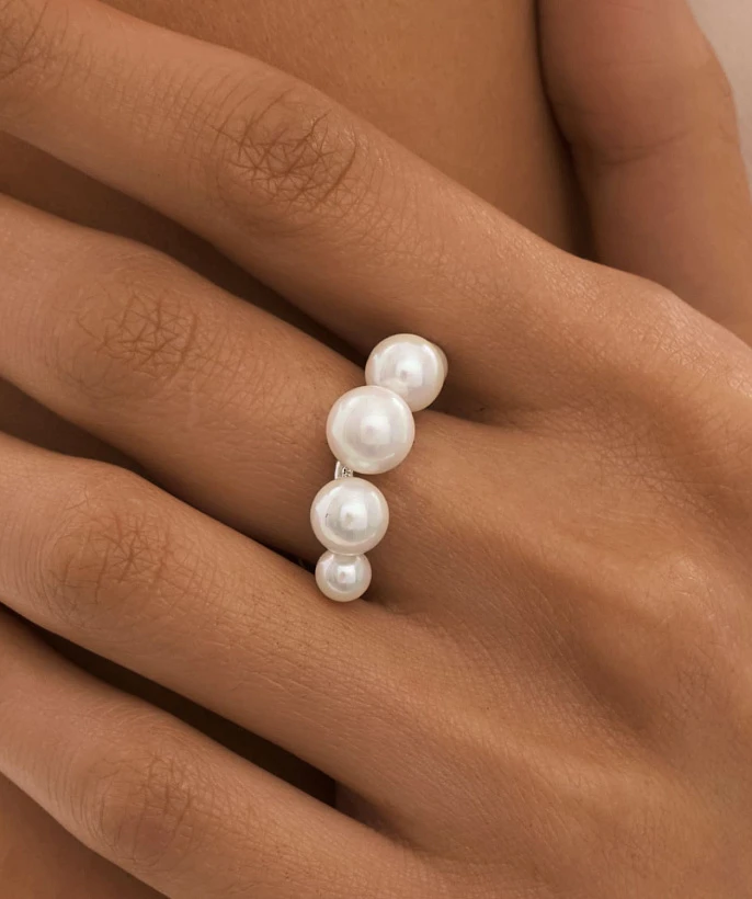 Серебряное изогнутое кольцо СИЦИЛИЯ с жемчугом