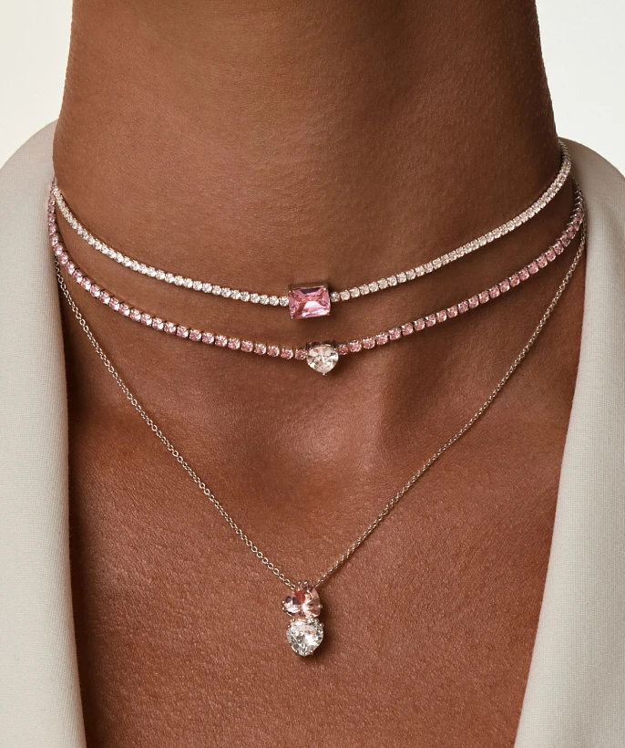 Теннисное серебряное колье-чокер с розовым фианитом