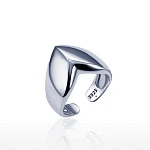 Серебряное регулируемое кольцо в форме сердца MIESTILO