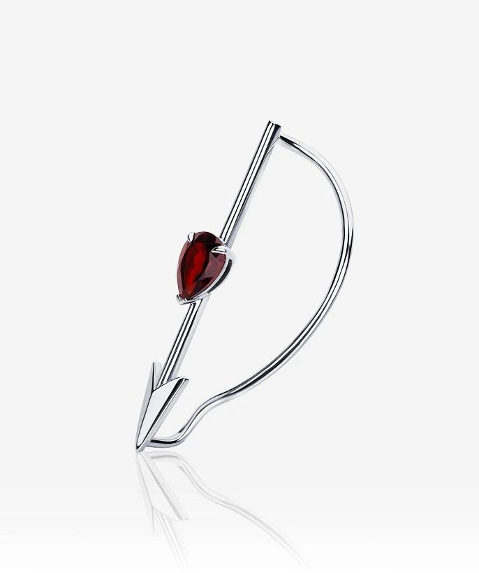 Серебряный кафф-стрела ЭРОС с натуральным гранатом