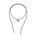 Колье на кожаном шнурке с серебряной подвеской в форме ракушки