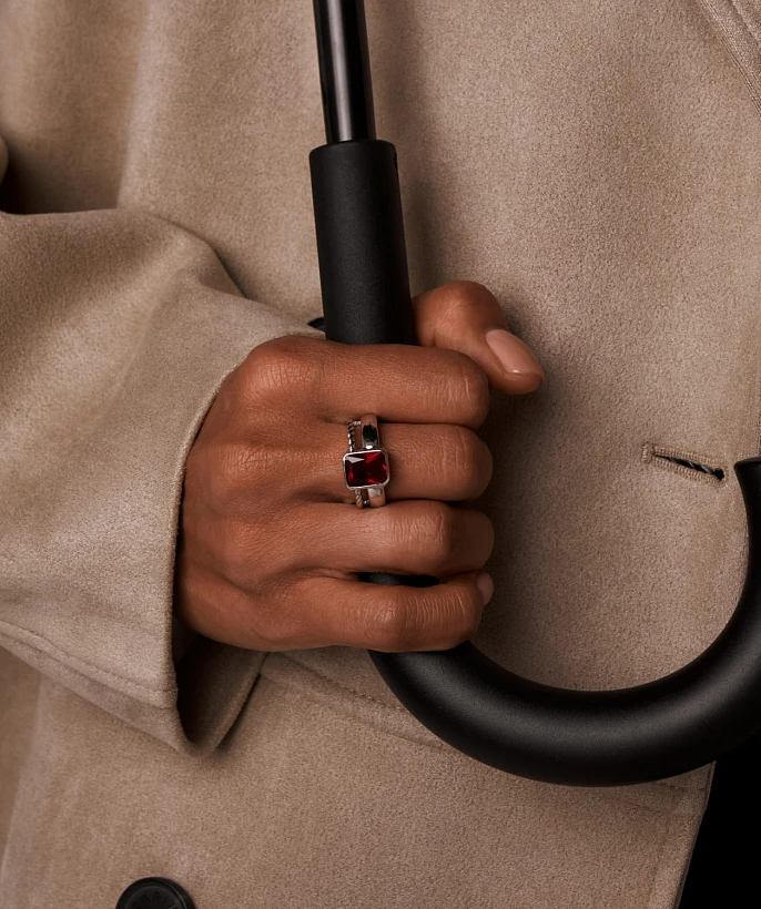 Крупное серебряное кольцо Бургунди