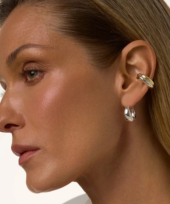 Серебряные серьги в форме капли