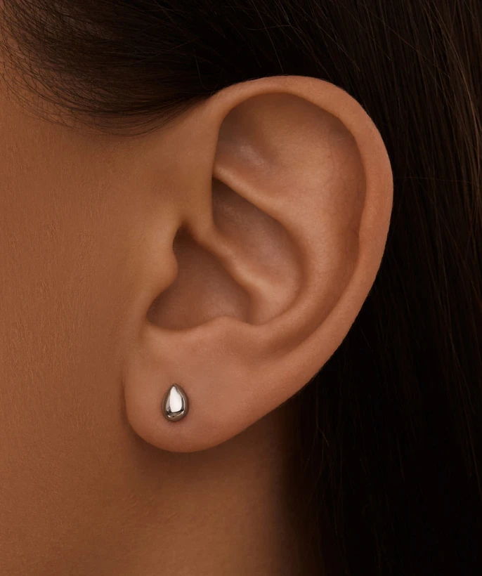 Серебряные пусеты в форме капель MIESTILO