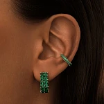 Серебряный кафф с зелеными фианитами