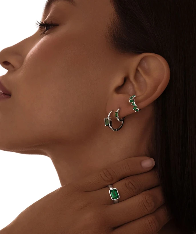 Серебряный кафф с фианитами MIESTILO