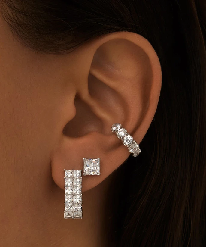 Серебряный кафф с фианитами и открывающимся механизмом