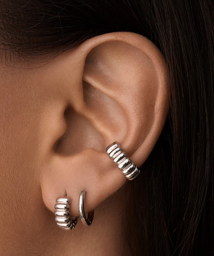 Рельефные серьги-конго из серебра MIESTILO