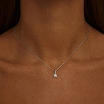 Серебряное колье с белым топазом