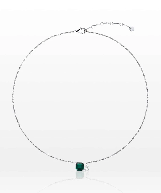 Колье из серебра ESSENCE с выращенным изумрудом