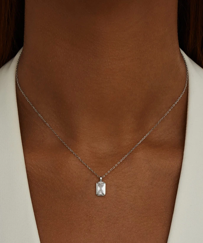 Серебряное колье с подвеской Baguette