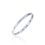 Тонкое серебряное кольцо с фианитами MIESTILO 