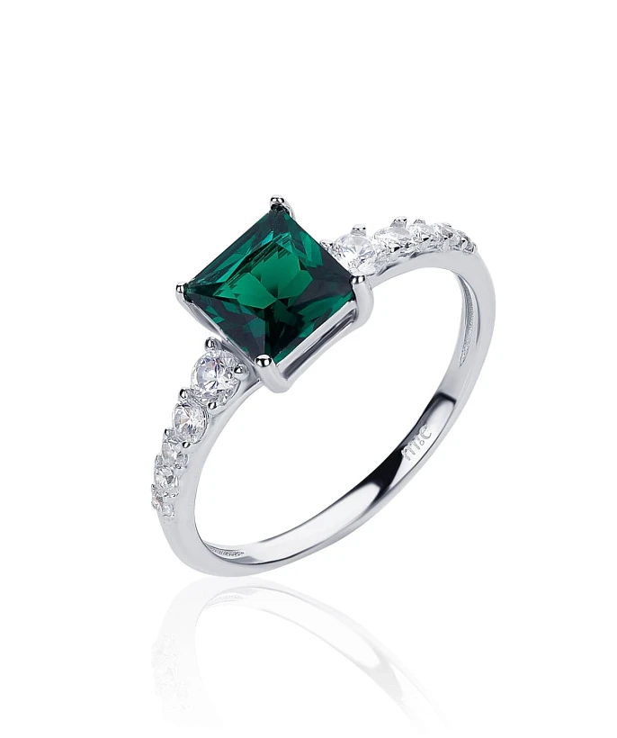 Серебряное кольцо с фианитами MIESTILO