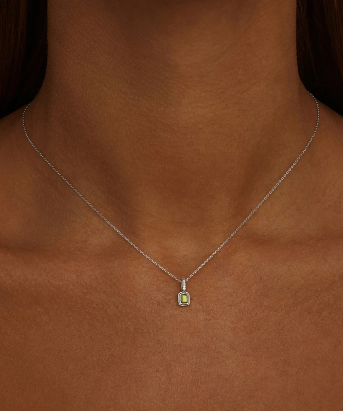 Серебряное колье с оливином