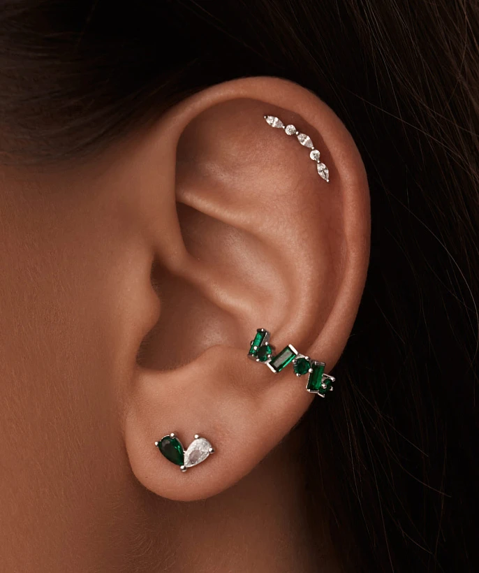 Серебряные серьги с фианитами в огранке груша MIESTILO 