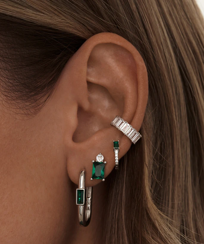 Серьги пусеты "Энергия" с зелёным фианитом из серебра