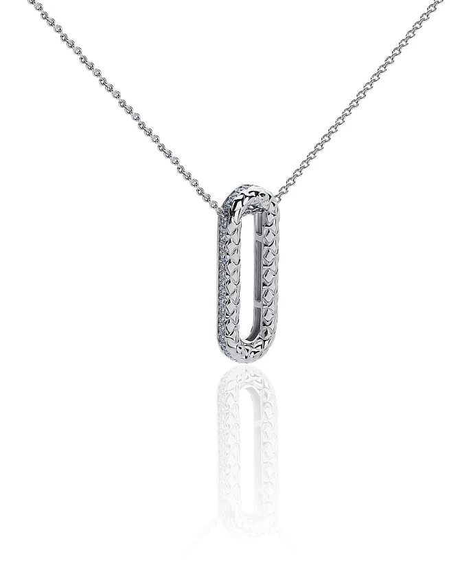 Колье из серебра с фактурным овалом и фианитами