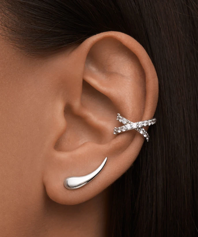 Двойной серебряный кафф с фианитами