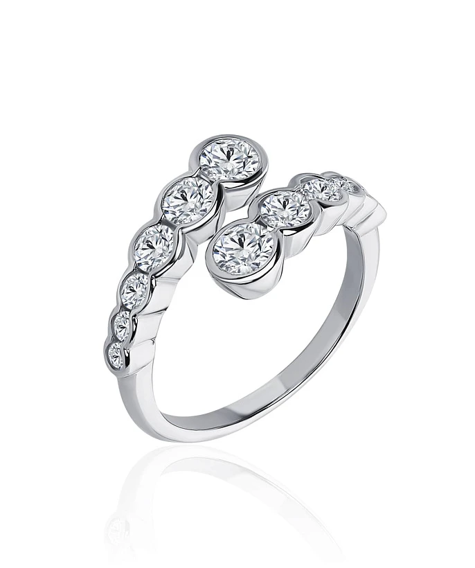 Серебряное разомкнутое кольцо с фианитами в огранке Круг