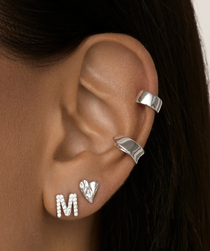 Серебряные пусеты в форме миниатюрных сердечек MIESTILO 