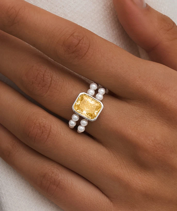 Серебряное кольцо СИЦИЛИЯ с жемчугом и желтым фианитом