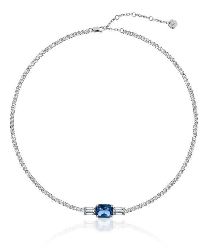 Теннисное серебряное колье-чокер с синим камнем
