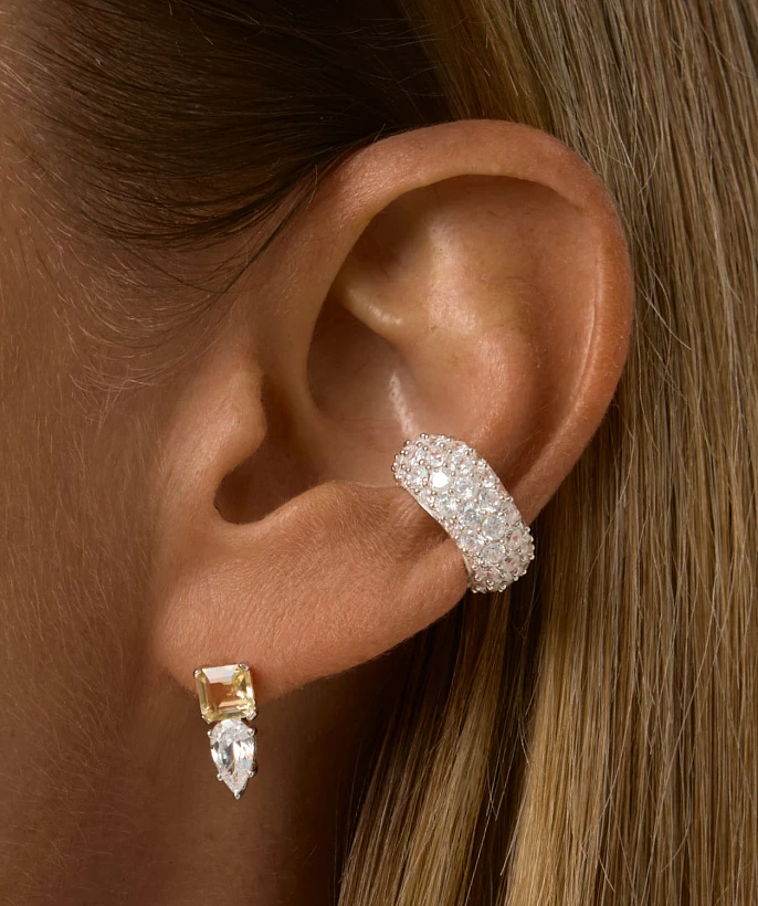 Крупный кафф из серебра с белыми камнями