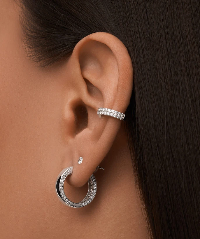 Серебряные двусторонние серьги-кольца с фианитами