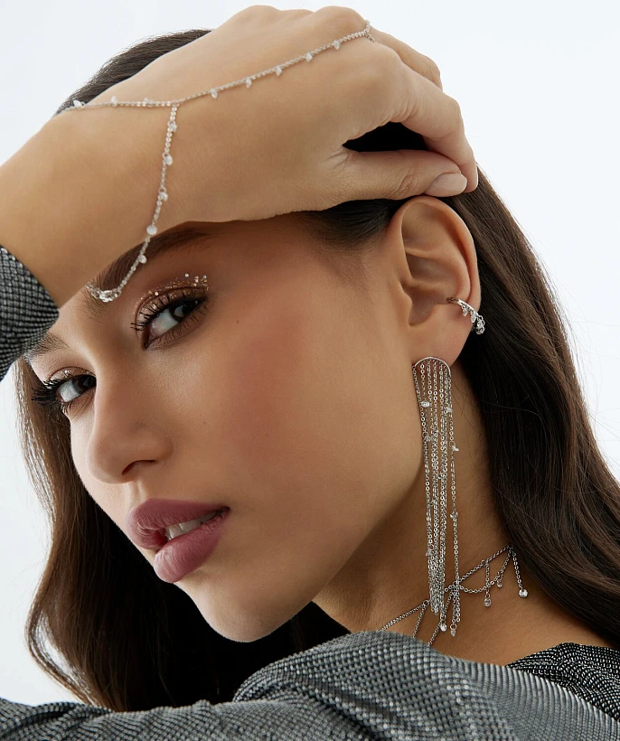 Длинные серебряные серьги с цепями и фианитами "Невесомость"