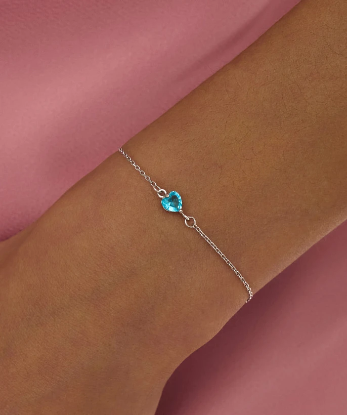 Браслет из серебра с голубым фианитом в огранке сердце MIESTILO