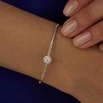 Серебряный жесткий браслет с дорожкой из фианитов MIESTILO