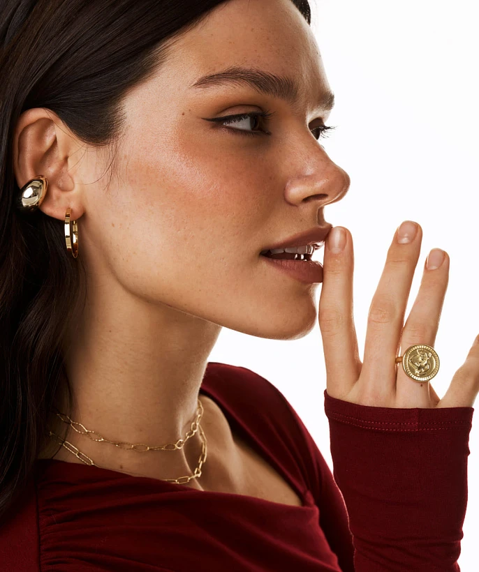 Серебряное кольцо с монетой AMOR в покрытии желтое золото