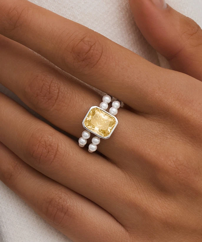 Серебряное кольцо СИЦИЛИЯ с жемчугом и желтым фианитом