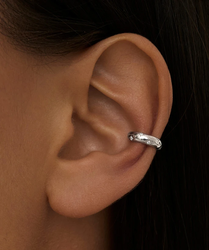 Гладкий серебряный кафф MIESTILO 