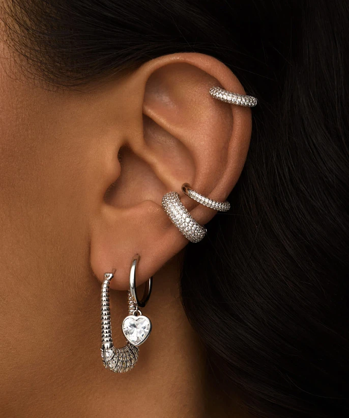 Серебряный базовый кафф с фианитами