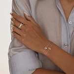 Серебряный браслет с буквой V MIESTILO